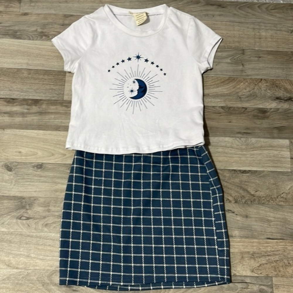 Ella &‎ Bow  bundle 1 top and two skirts size 10/12